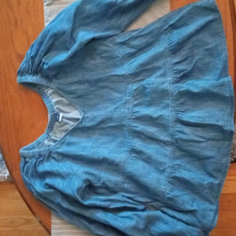 Old Navy top